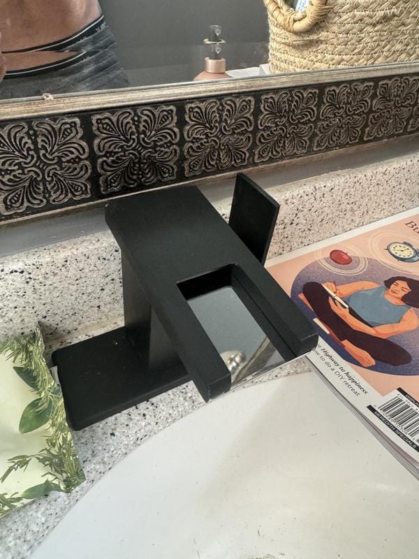 Customer photo review of Arvika - Single-Hole Waterfall Basin Faucet with Deck Plate