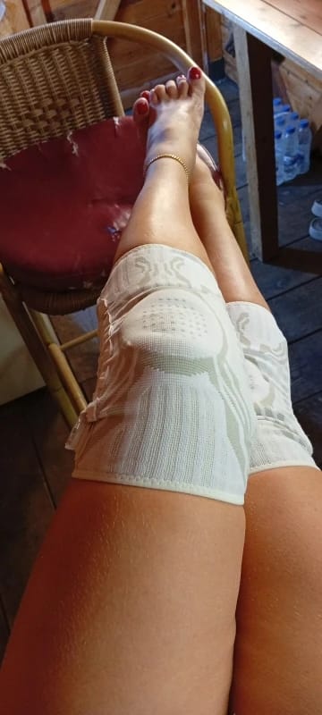 Customer photo review of Val's Gift™ Stable Knee Brace