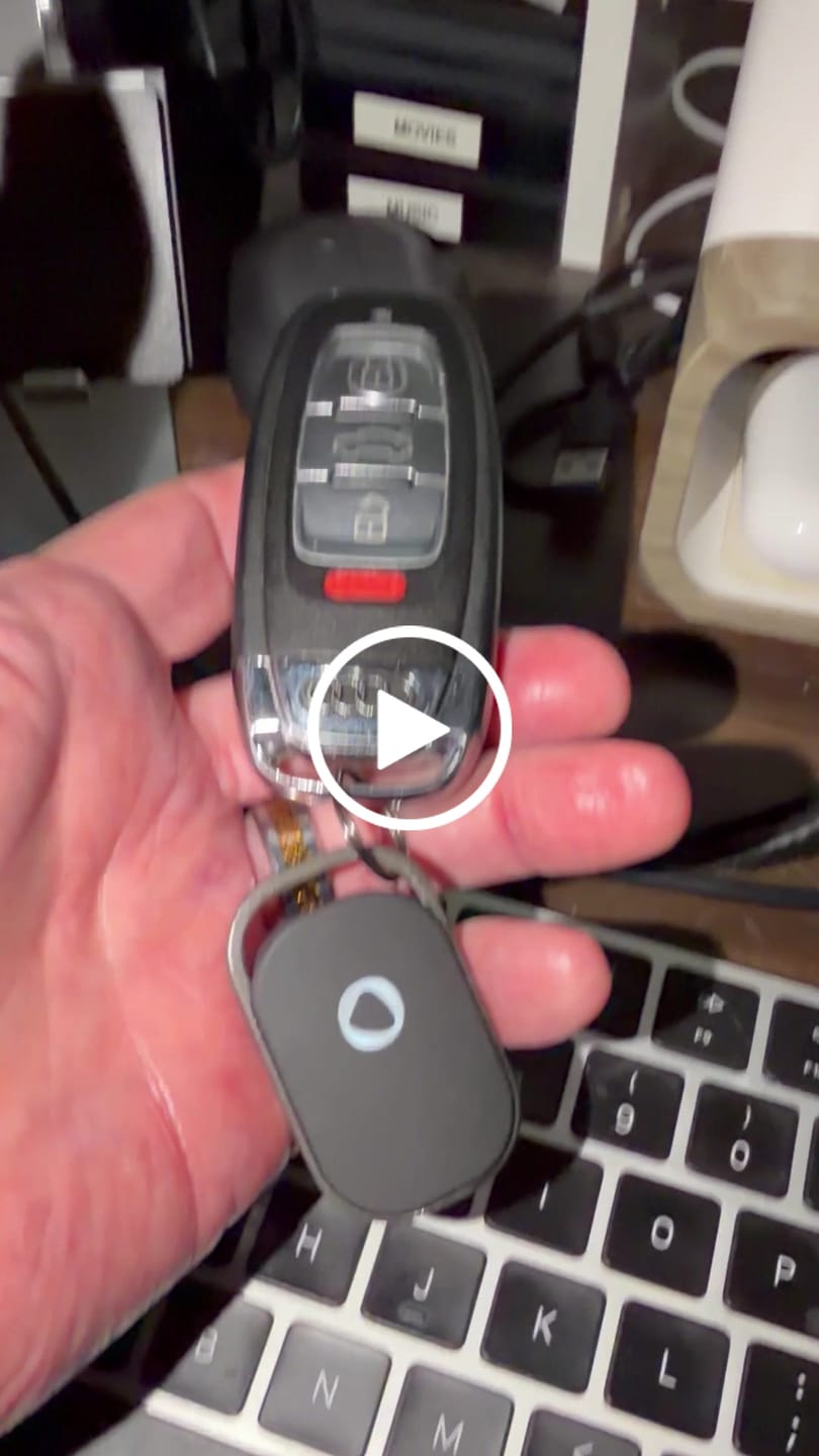 Customer video review of Rechargeable Smart Tag