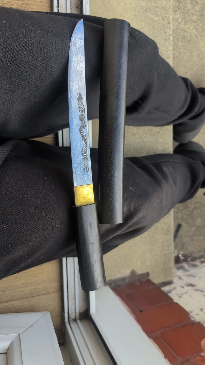 Customer photo review of Ebony Dragon Handforged Tanto
