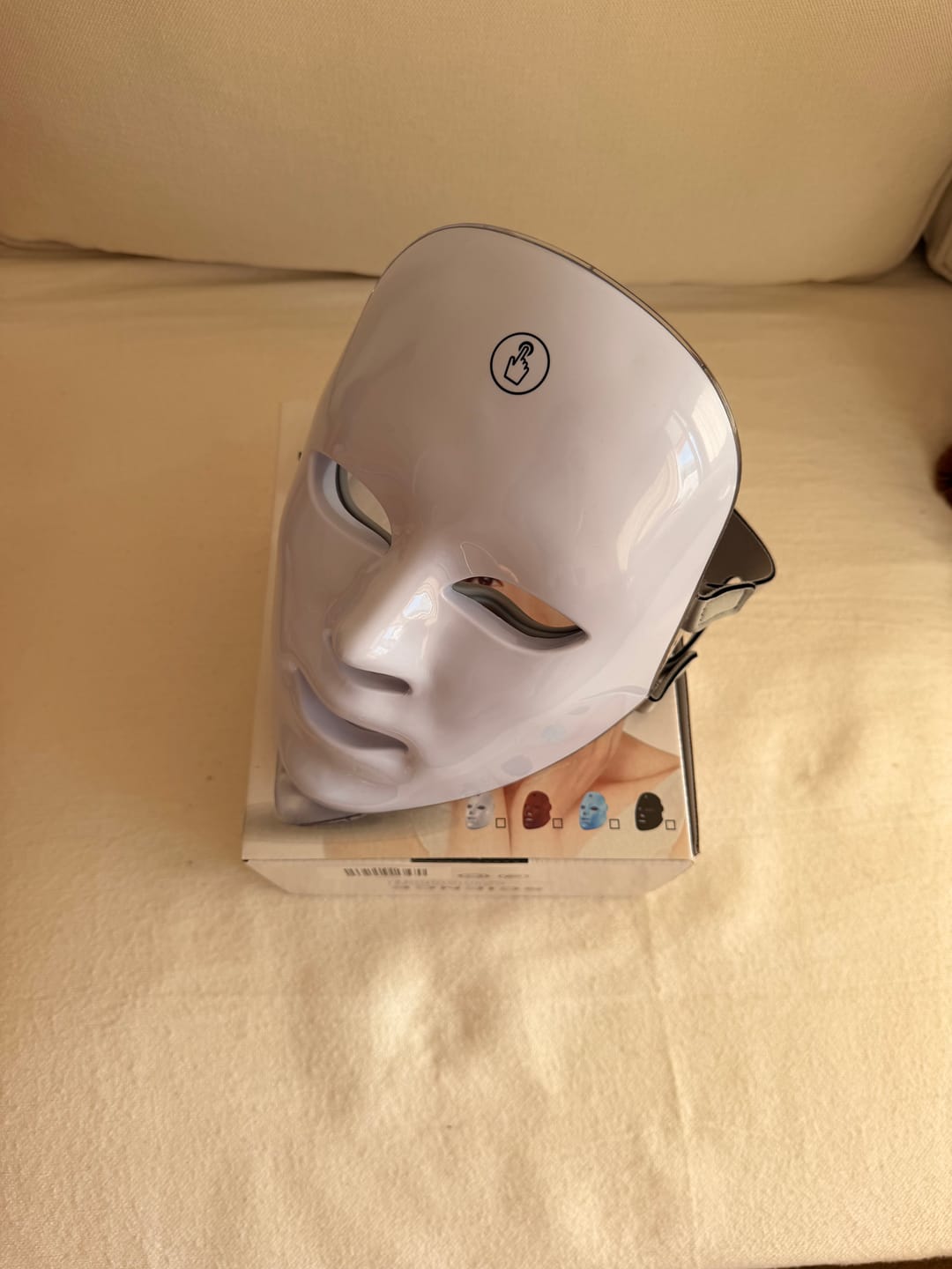 Customer photo review of Máscara Facial LED
