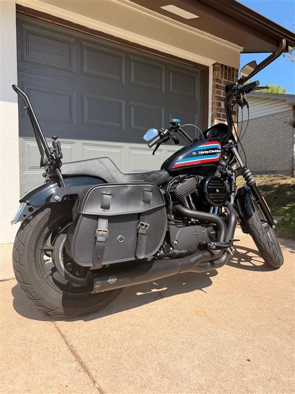Customer photo review of 25L - Arch Large Shock Cutout Leather Motorcycle Saddlebags for Harley Sportster 883 Iron XL883N