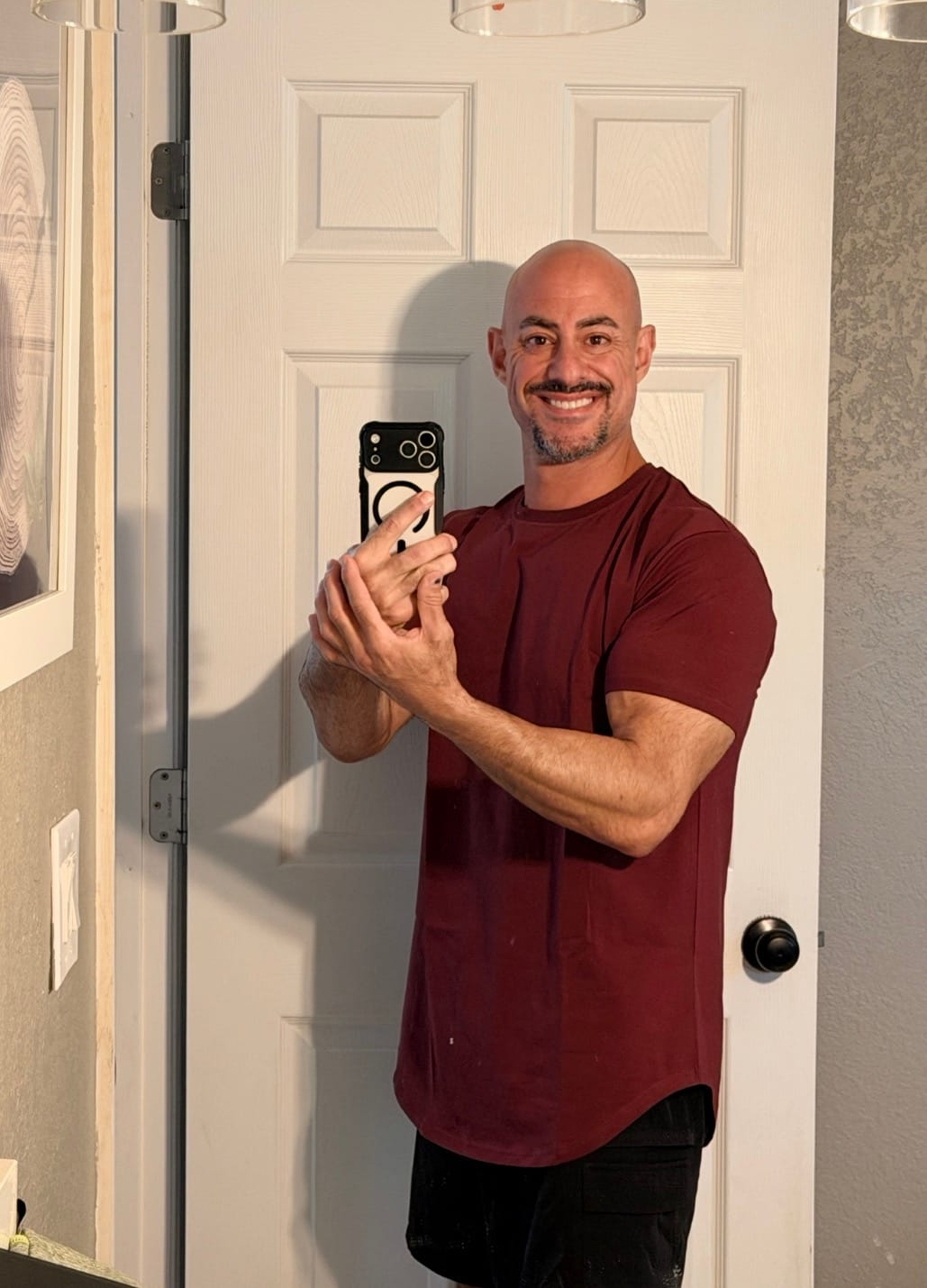 Customer photo review of 021 ESSENTIAL DROP-CUT T-SHIRT