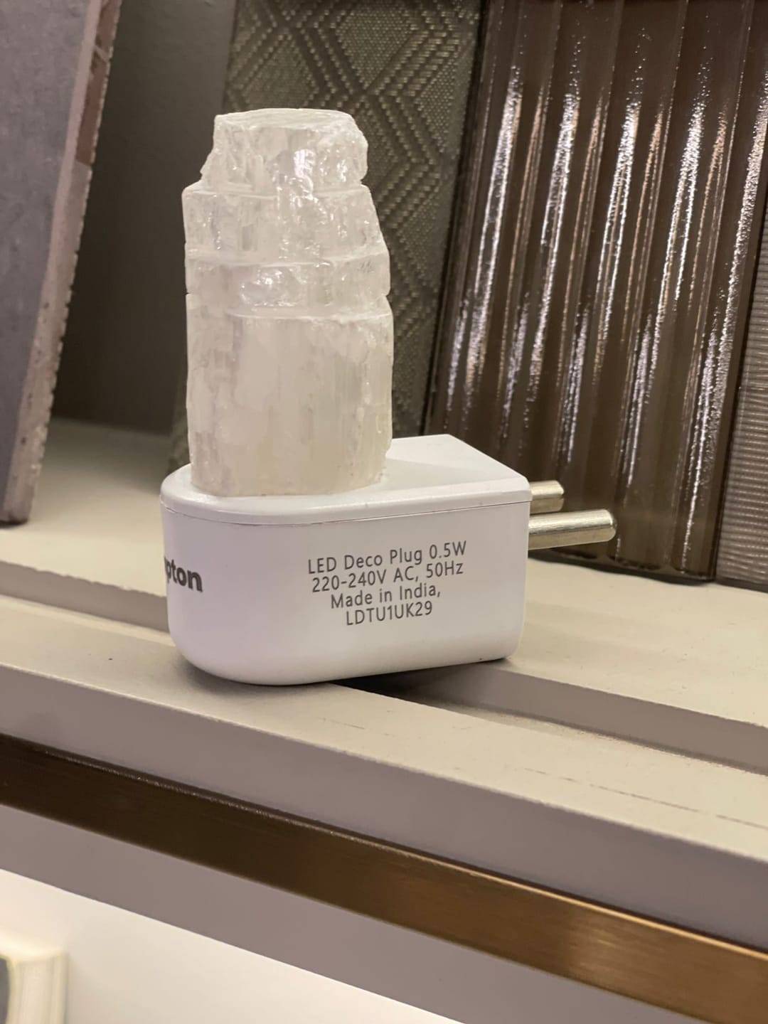 Customer photo review of Selenite Tower Lamp | Vastu Remedy for Aura Cleansing & Chakra Activation | 4 LED Colours | 6.5 × 3.5 × 8.5 cm | 100–120 g