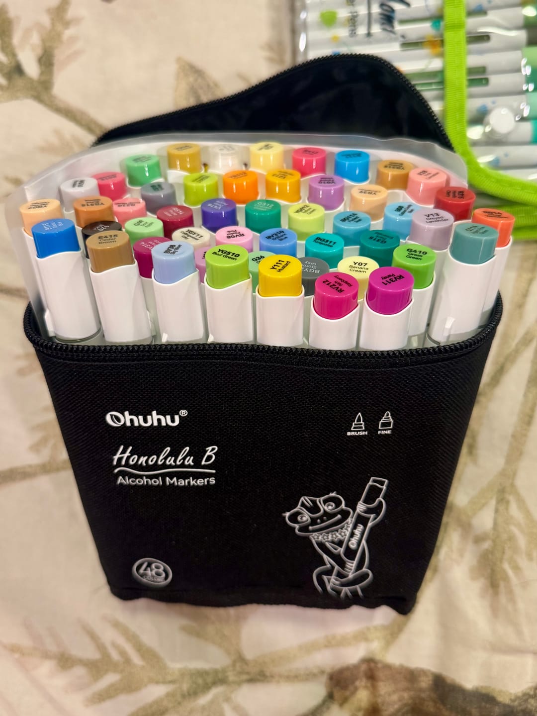 Customer photo review of Ohuhu Honolulu 48 Colors Dual Tips Alcohol Art Markers (New Color Codes)