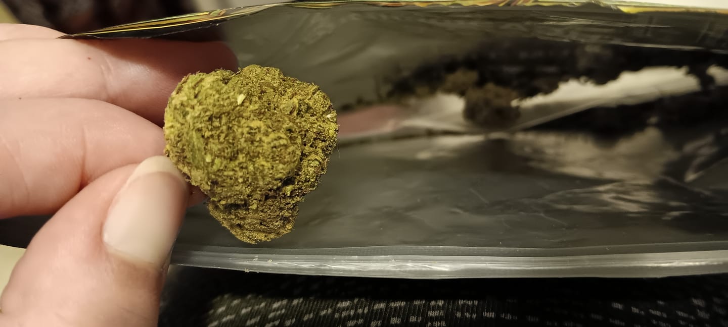 Customer photo review of Toadlato THCA Flower