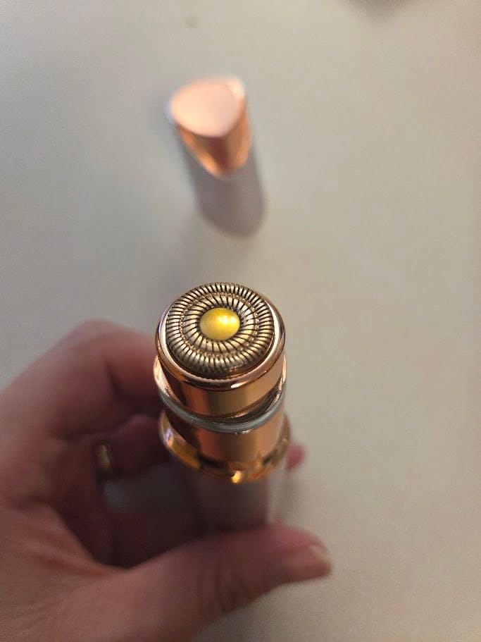 Customer photo review of Browzer™ Brow & Face Trimmer