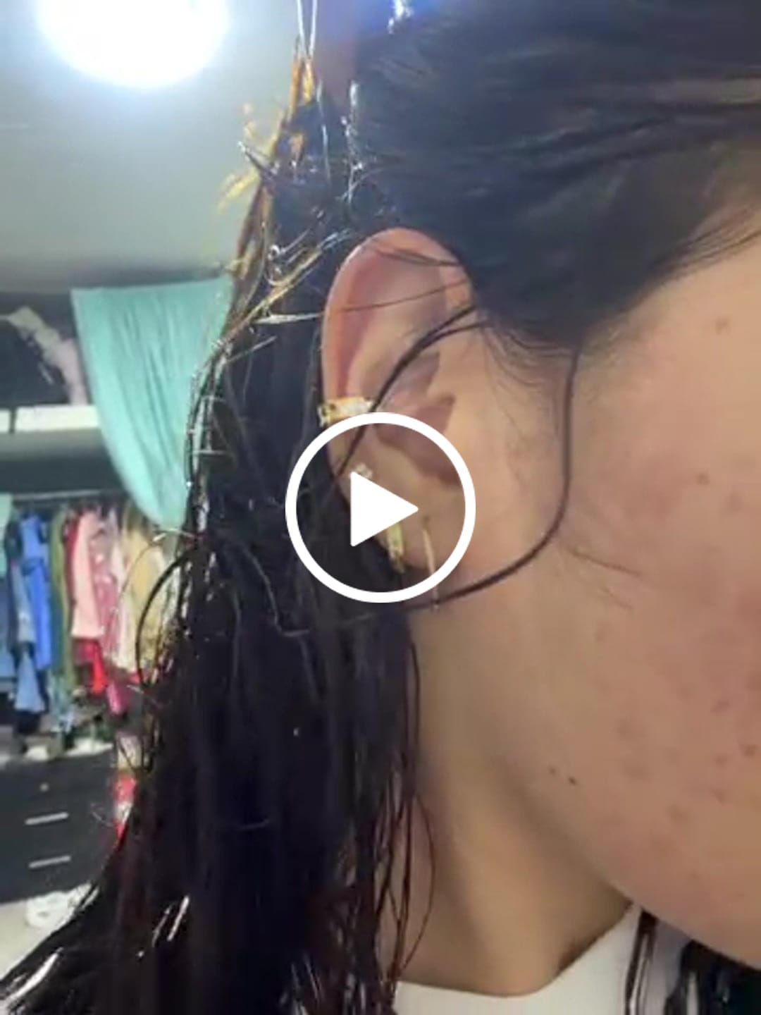 Customer video review of Aretes Blanc