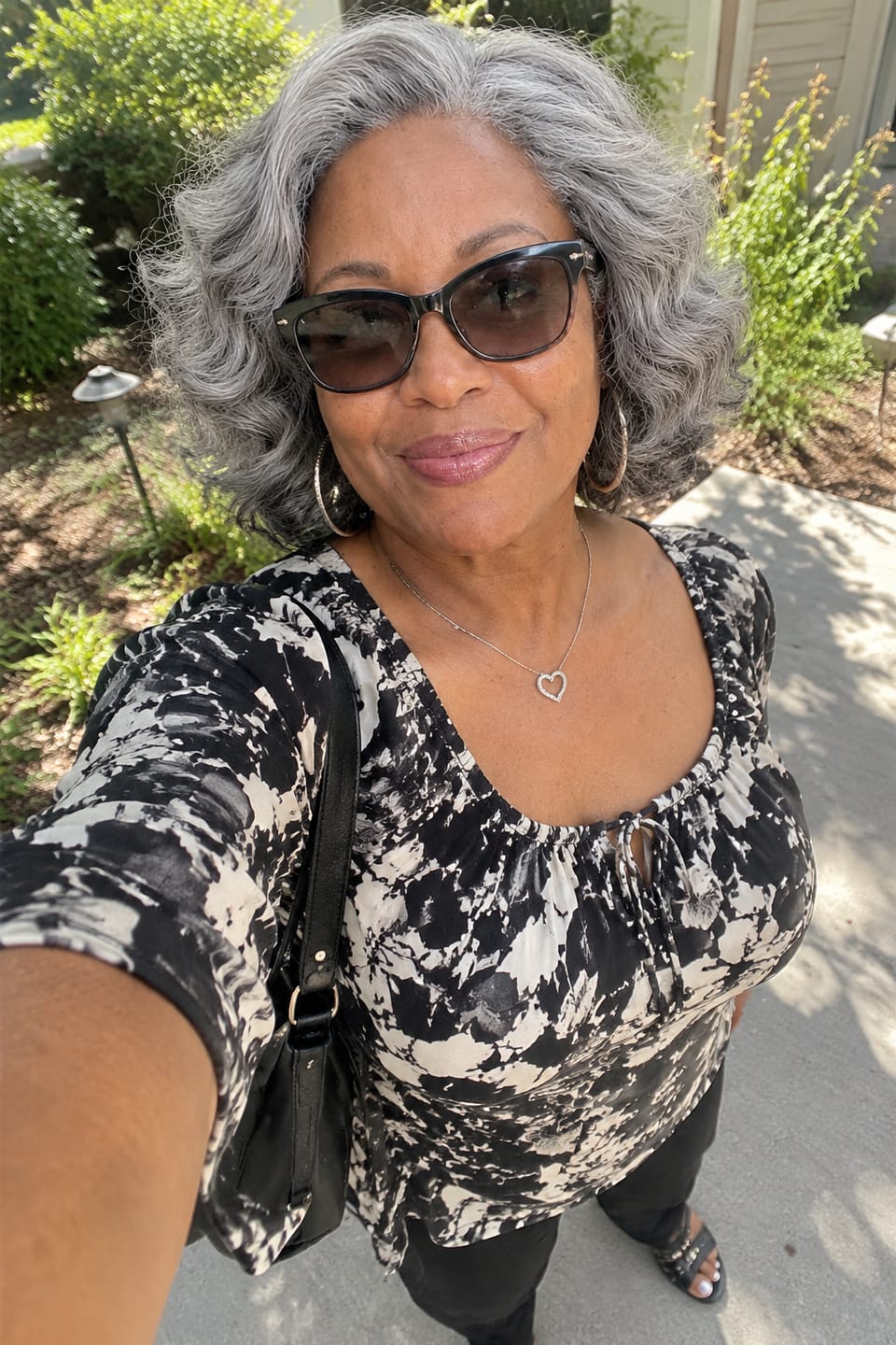 Customer photo review of Luvwin 5x5 Salt And Pepper Gray Color Glueless Pre-Cut Lace Short Layered Loose Wave Wig 100% Human Hair