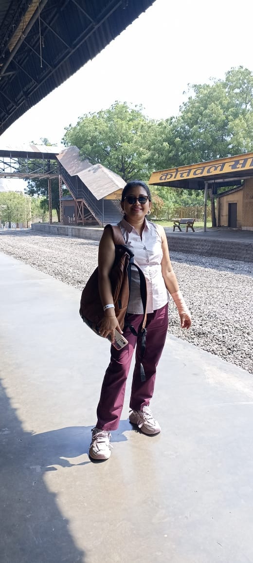 Customer photo review of Women Wine Cotton Straight Pant