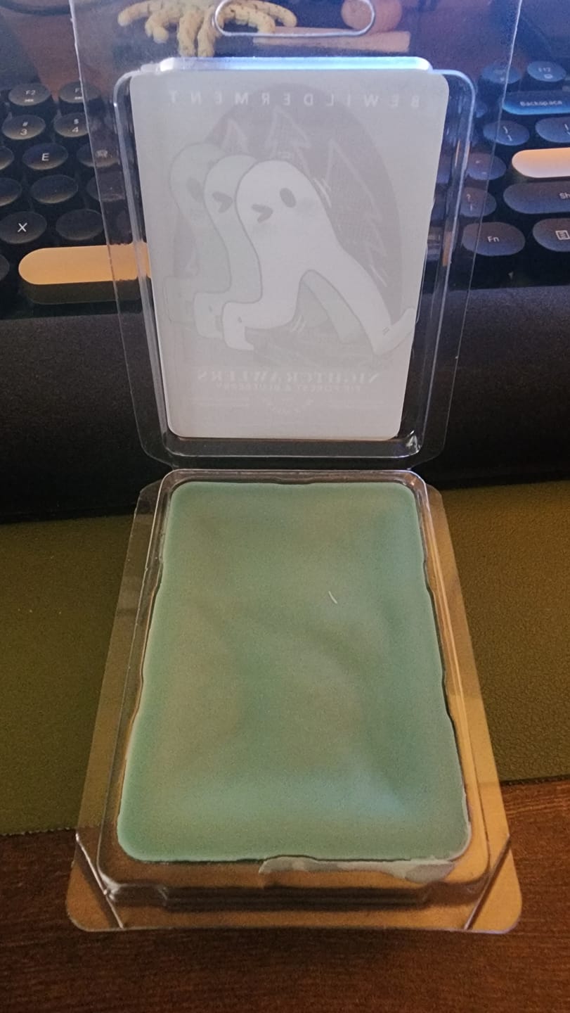Customer photo review of Nightcrawlers - Cryptid Wax Melts