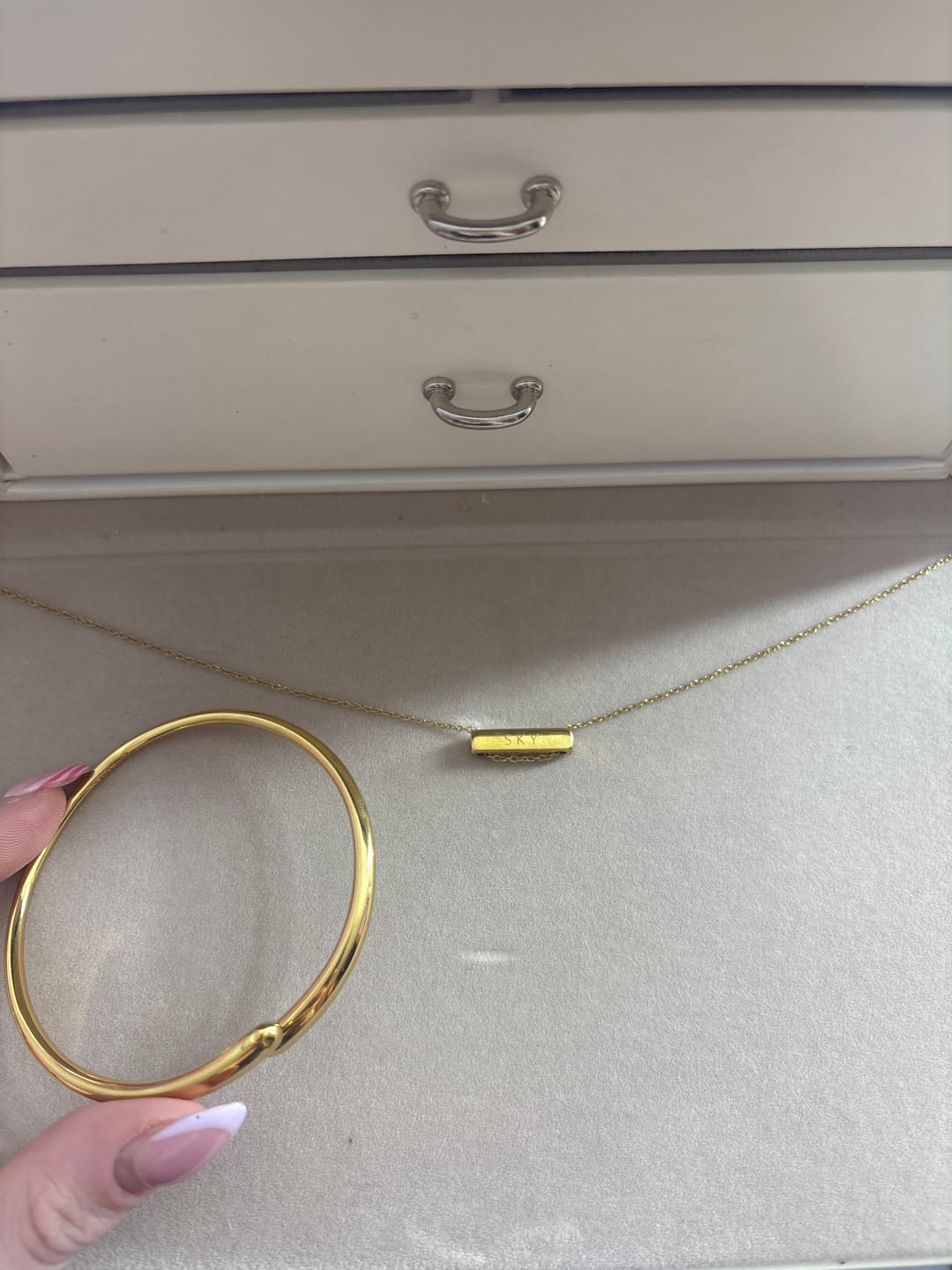 Customer photo review of 3cm Letter Bar Necklace in Gold Horizontal