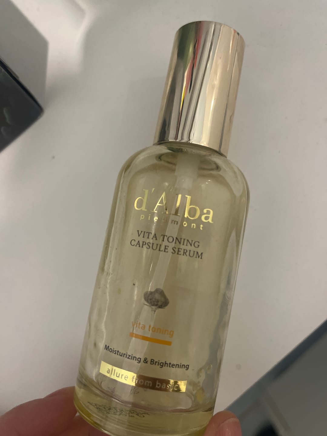 Customer photo review of Izgaismojošs serums d’Alba Vita Toning Capsule Serum