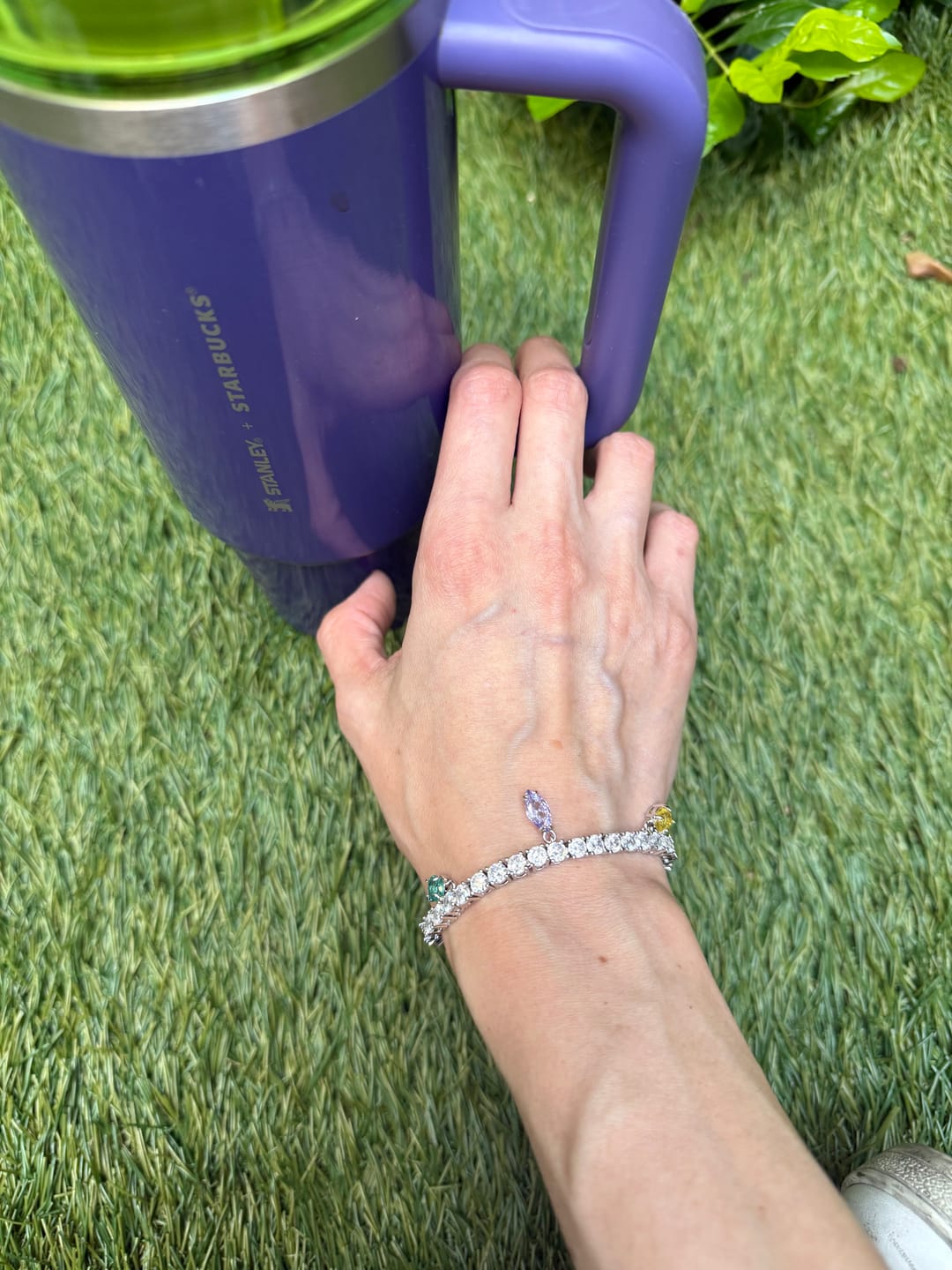 Customer photo review of Pulsera Tennis Ariana Grande x Swarovski Lila | Acabado en Rodio