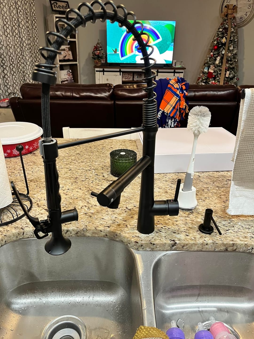 Customer photo review of Mariefred - Commercial-Style Pull-Down Kitchen Sink Faucet with Cone-Shaped Sprayer