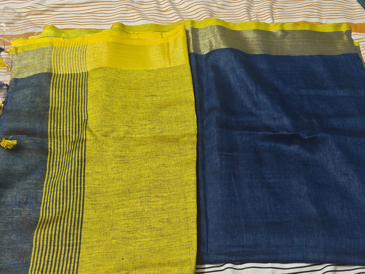 Customer photo review of Handwoven Pure Linen Saree