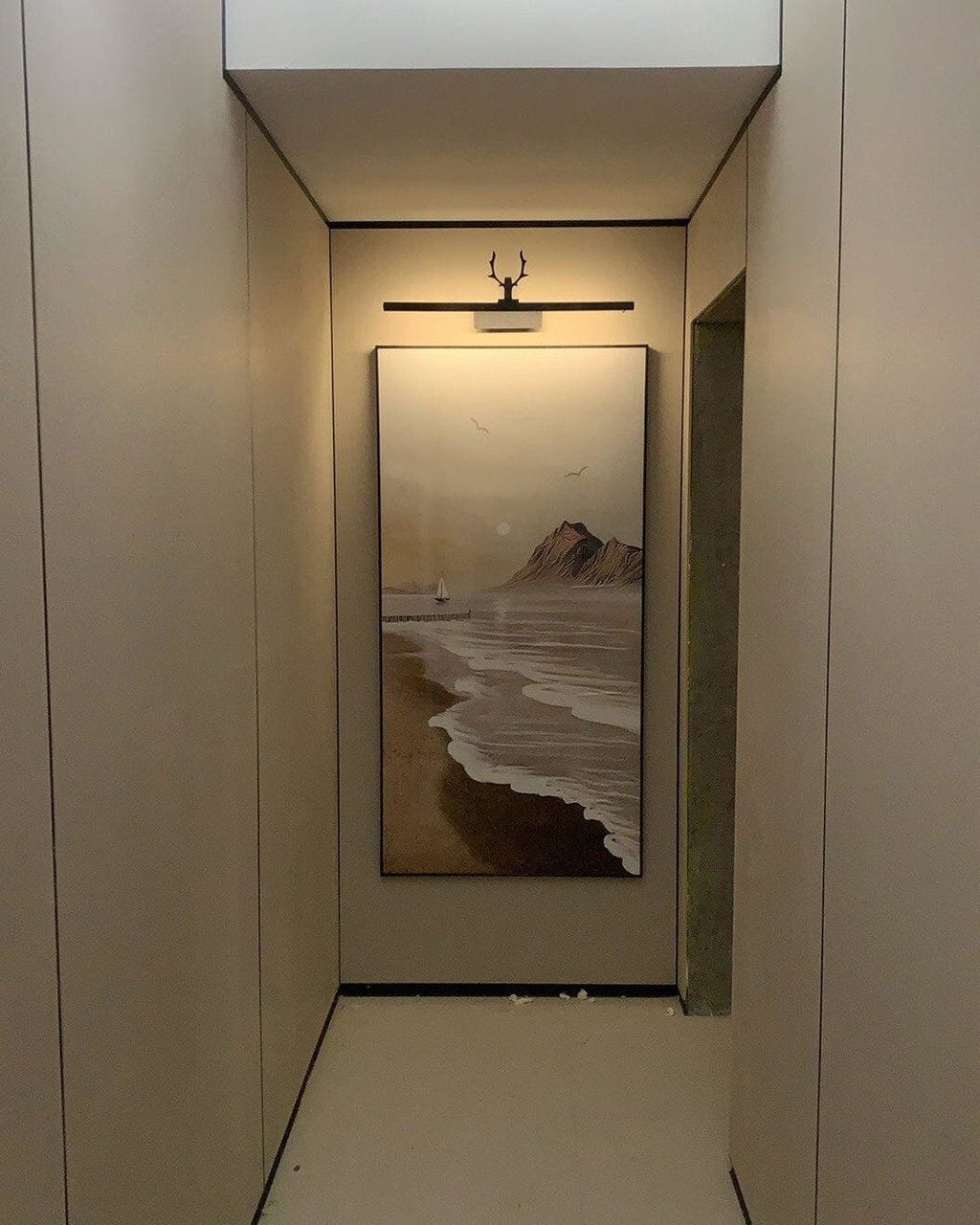 Customer photo review of Wall Sconce, Stag Horn Picture Light, Metal & Acrylic, Integrated LED