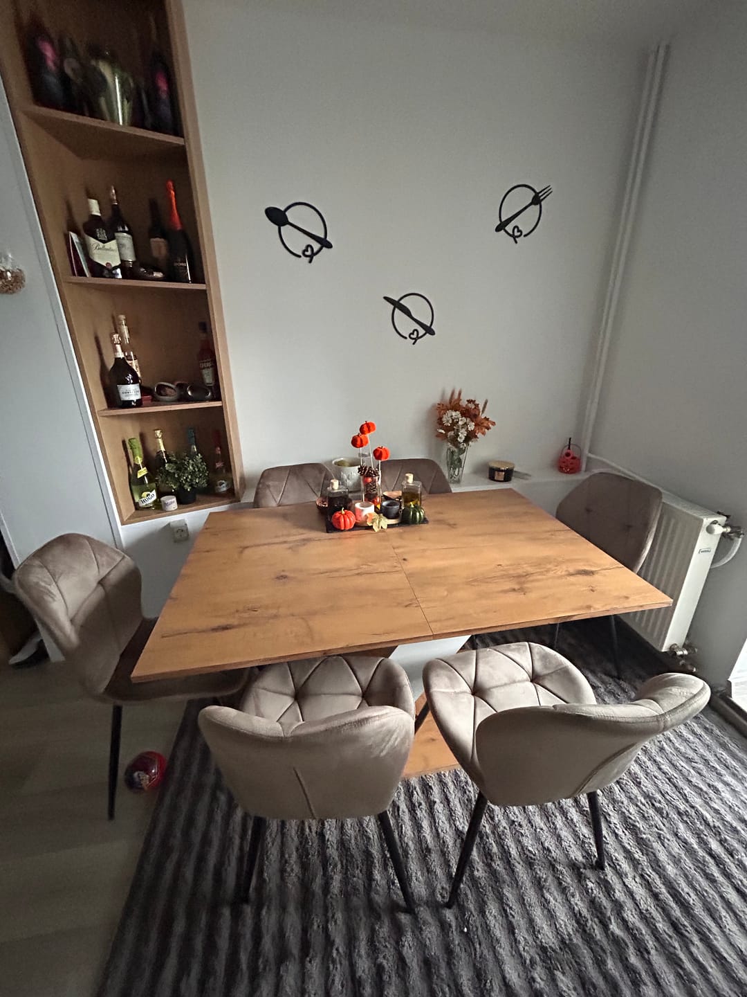 Customer photo review of Masa bucatarie dreptunghiulara XARELTO, stejar/alb, PAL/furnir, 130/175x85x76 cm