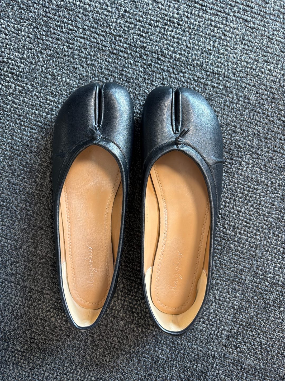 Customer photo review of Bianca Split-Toe Leather Mules