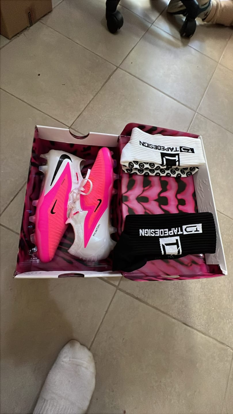Customer photo review of NIKE PHANTOM 6 ELITE LOW FG PINKY