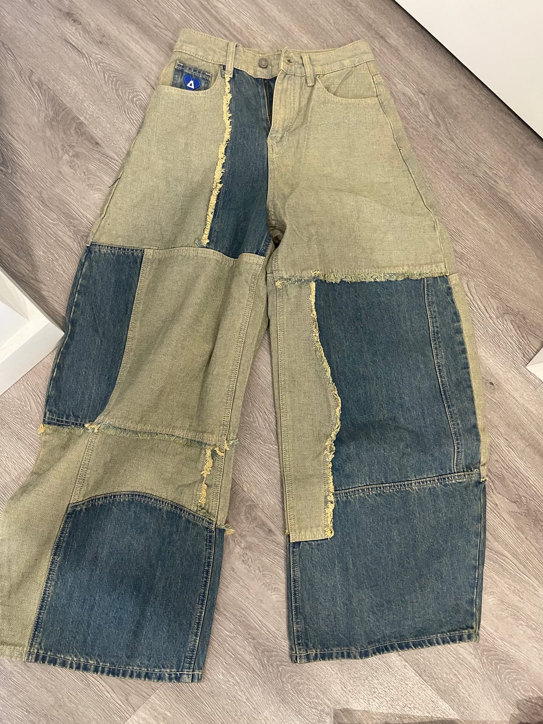 Customer photo review of Special Gift $35 Mystery Box【1 Piece Mystery Jeans】