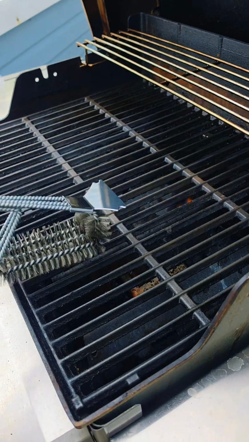Customer photo review of Brander The Threesome Grill Brush