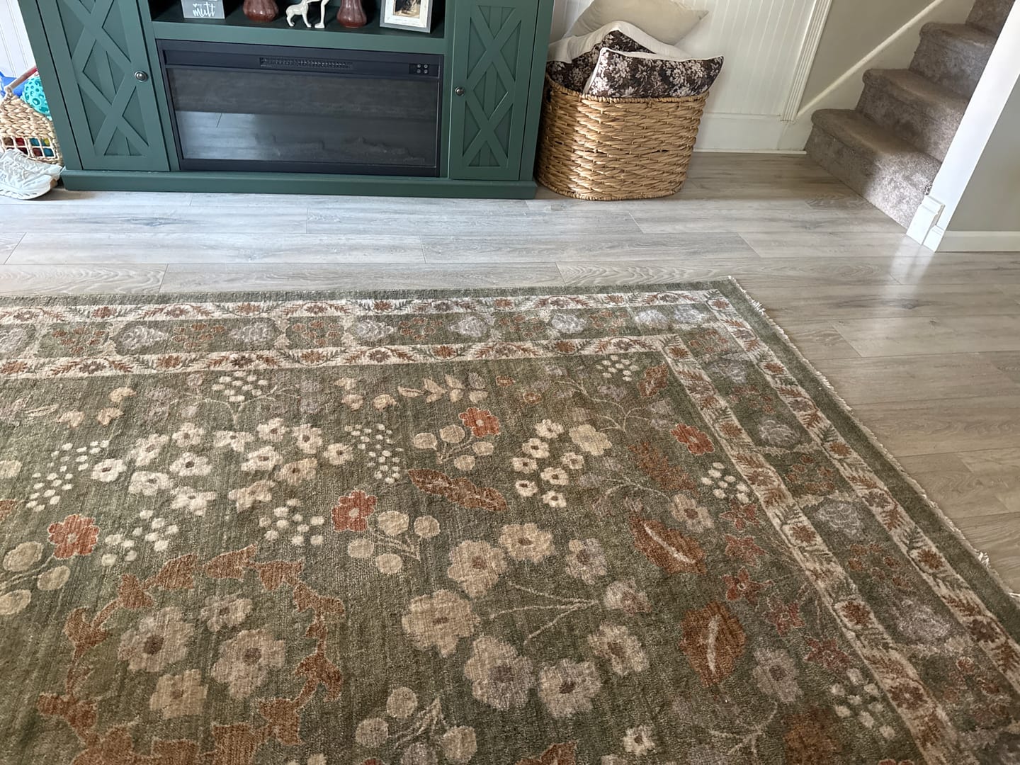 Customer photo review of Alara Vintage Garden Floral Washable  Green Rug