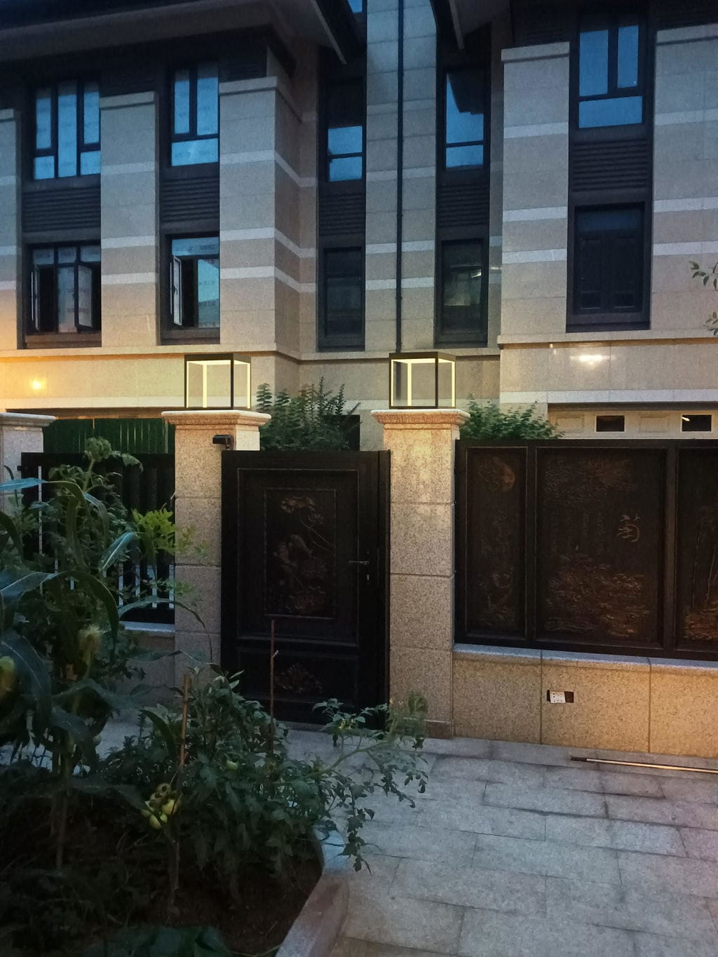 Customer photo review of Outdoor Post Light, Stainless Steel, IP65 Waterproof, Integrated LED