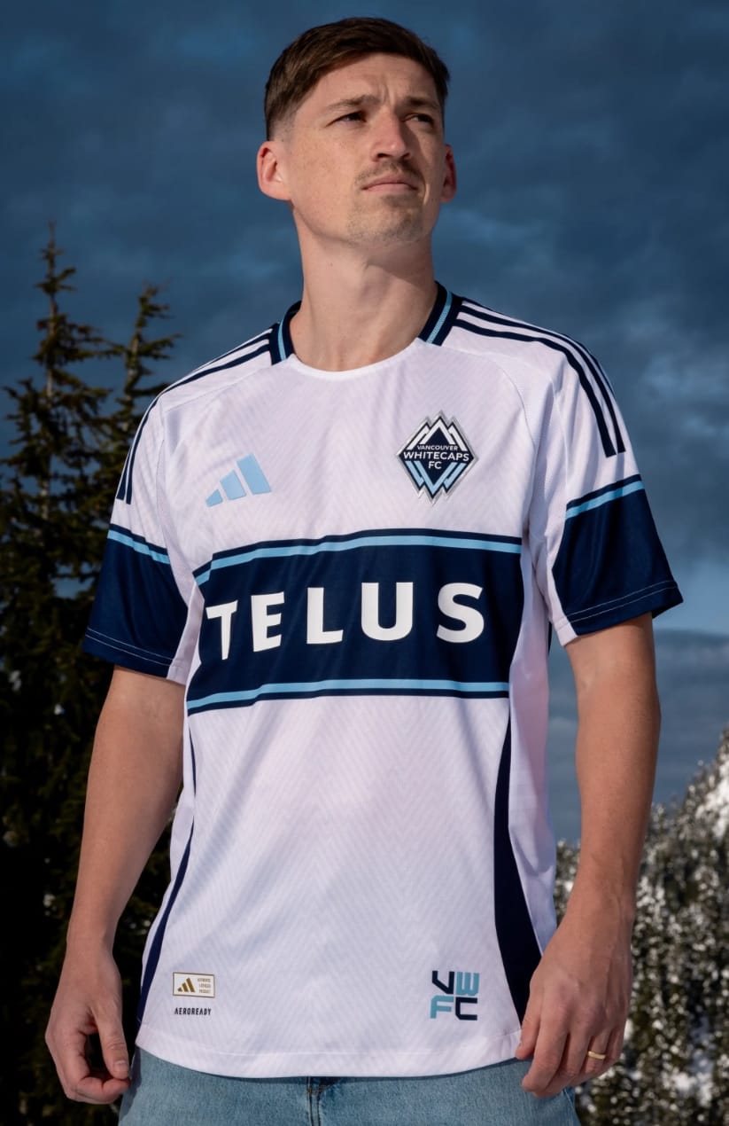 Customer photo review of Thomas Müller Vancouver Whitecaps New Season Home Soccer Kit Jersey Trikot Soccer Shirt