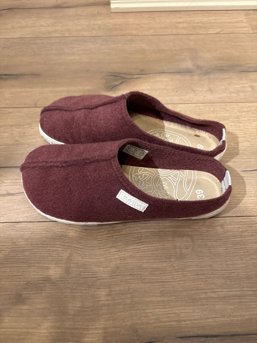 Customer photo review of Vaistoa Toive | Felt Barefoot Slippers