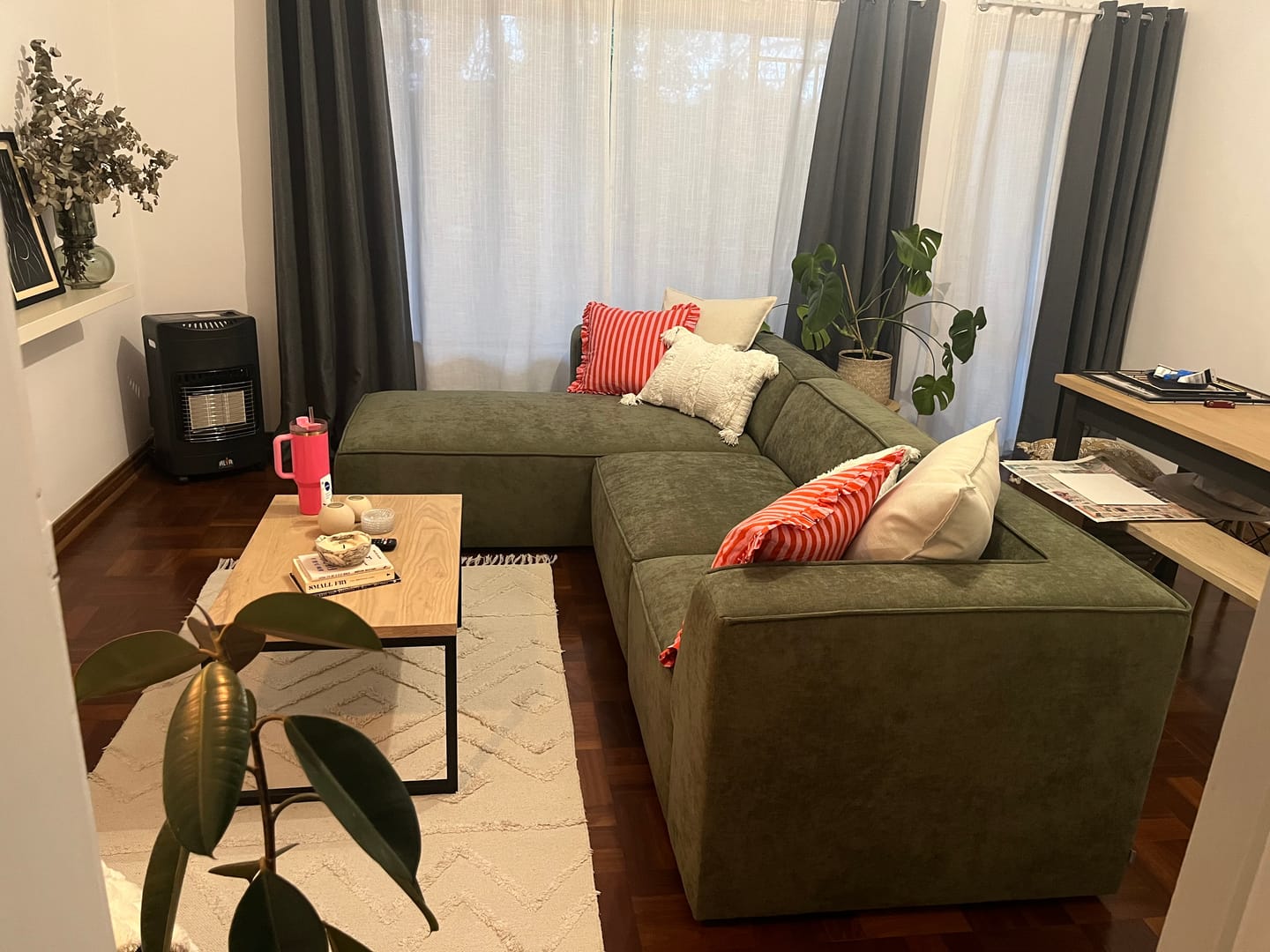 Customer photo review of Zola Corner Connect (Momentum)