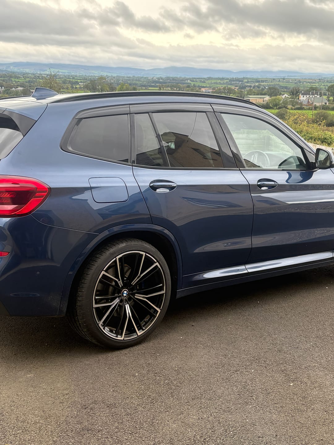Customer photo review of Auto Clover Wind Deflectors Set for BMW X3 G01 2018 - 2024 (6 pieces)
