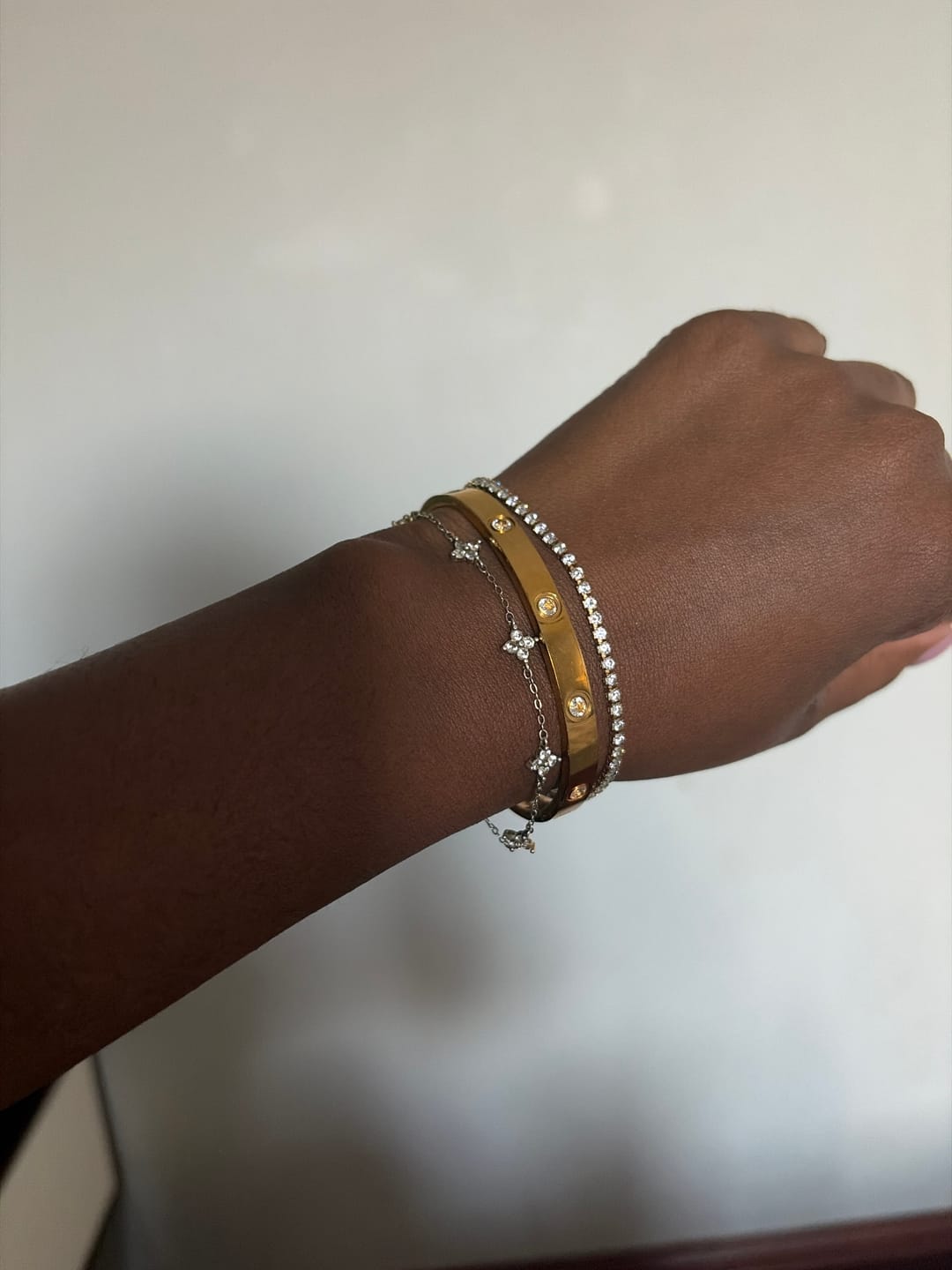 Customer photo review of IT’S LUXURY BRACELETS | Tarnish Free | Stainless Steel | Bracelet (1 piece)