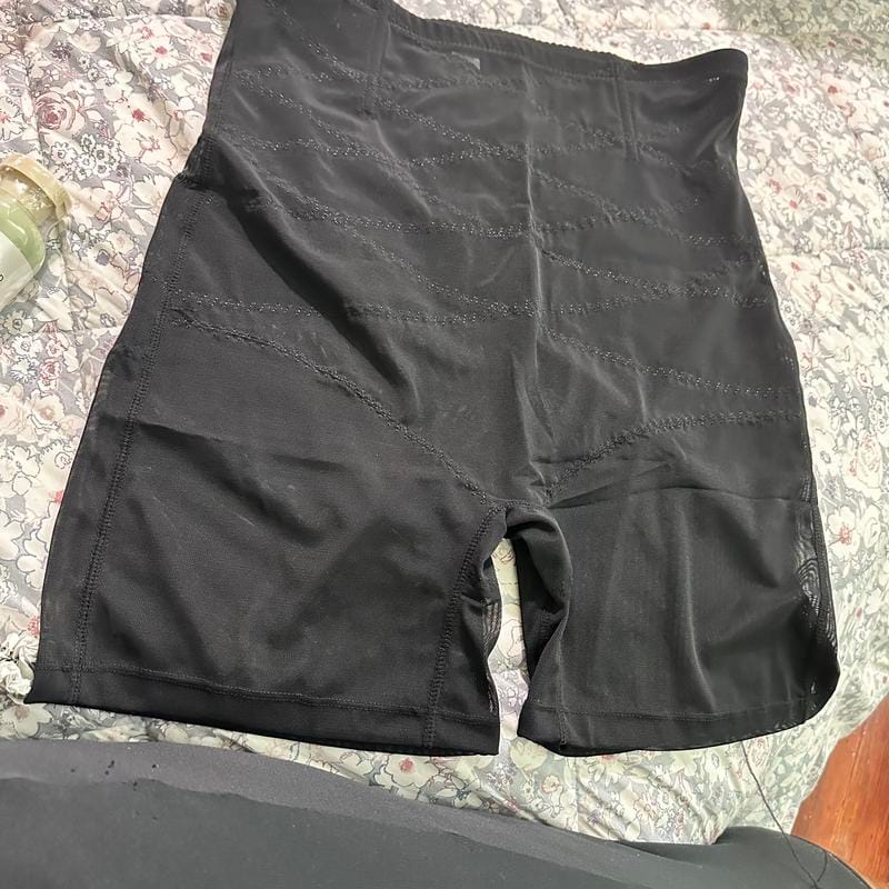 Customer photo review of Culotte taille haute à bandes croisées