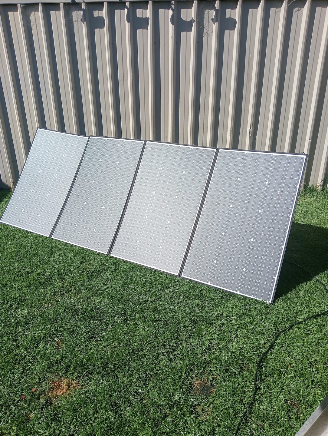 Customer photo review of ALLPOWERS SP037 Portable Solar Panel 400W