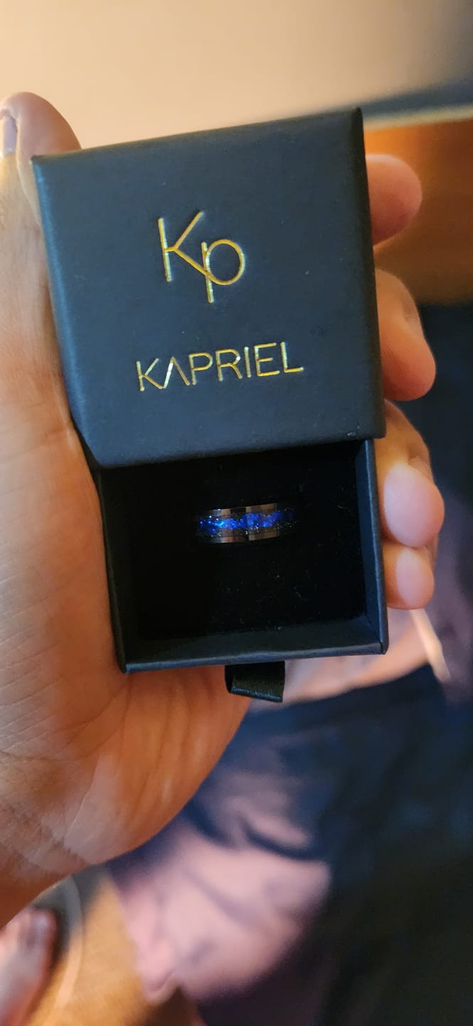 Customer photo review of Anillo Night Sky Carburo de Tungsteno