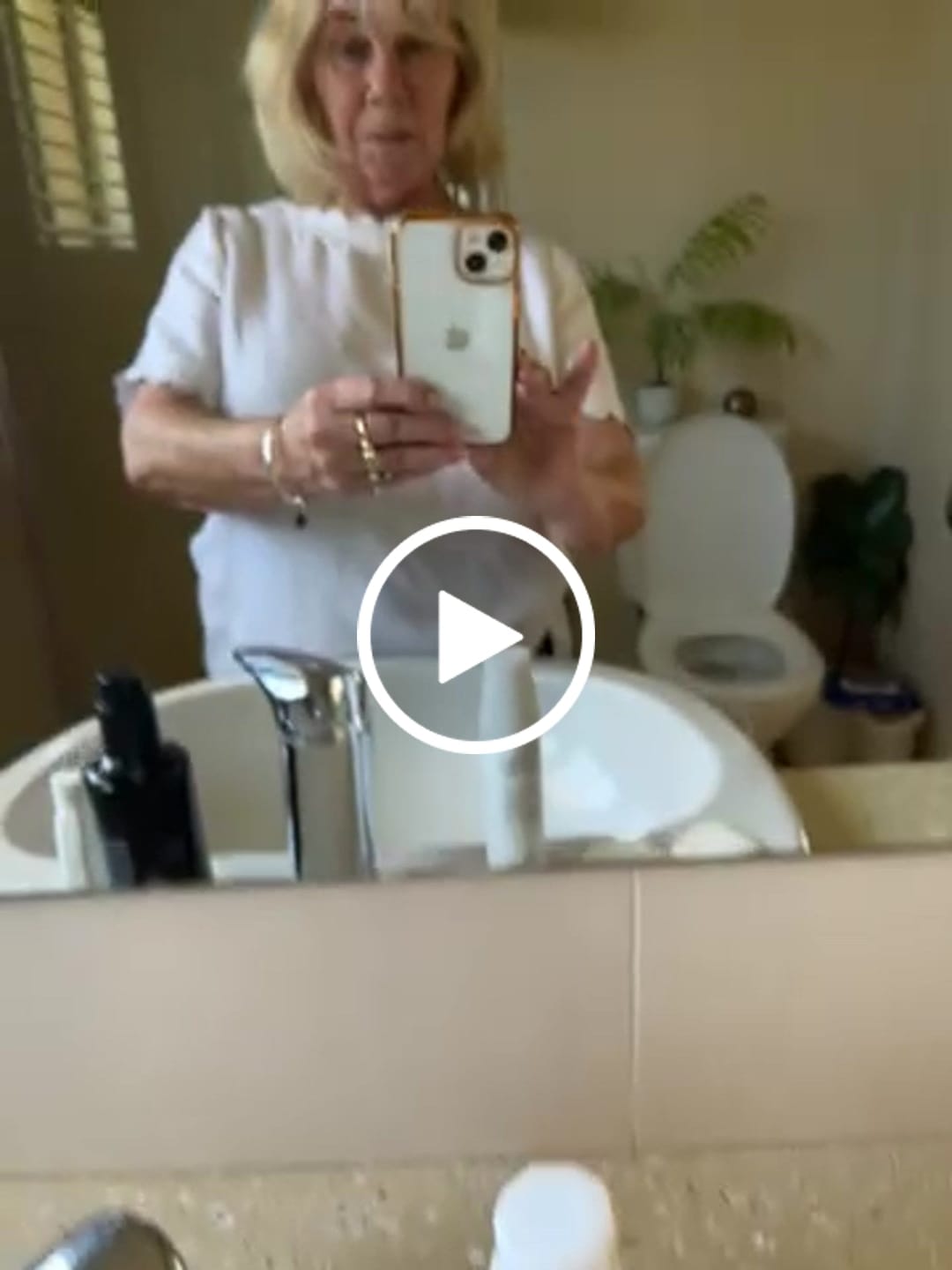 Customer video review of drNC FACESHIELD GLOW SPF 50 - SHEER DEWY FINISH