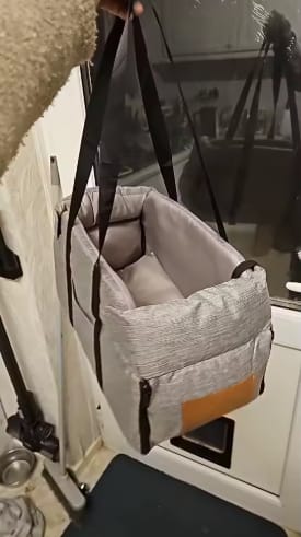 Customer photo review of ™PawPilot- מושב בוסטר יוקרתי לרכב