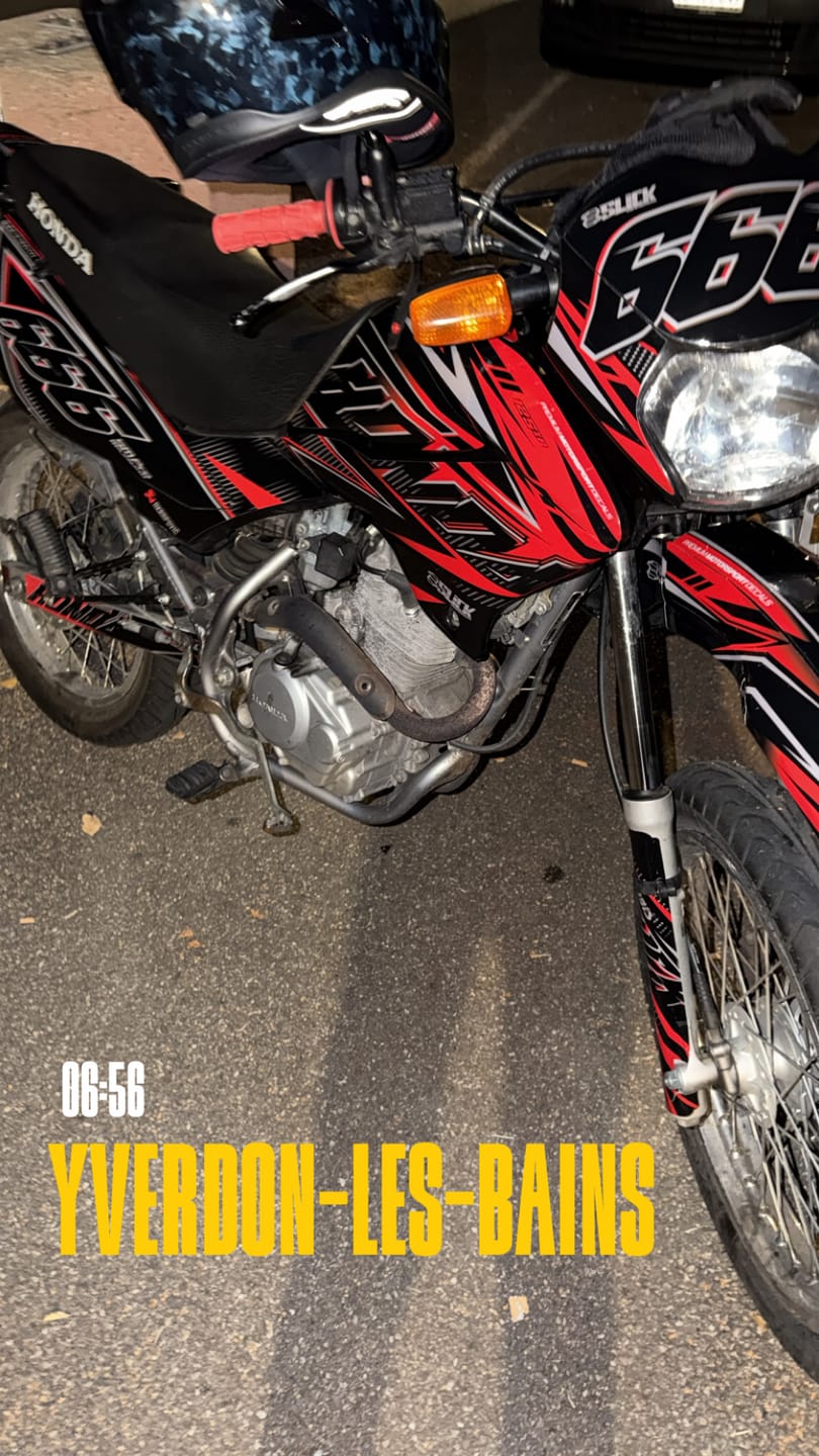 Customer photo review of NEW! TRACK - GRAPHICS KIT