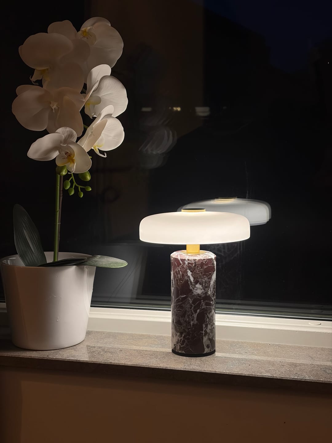 Customer photo review of Bordslampa i marmor – portabel och dimbar lampa | TRIPA
