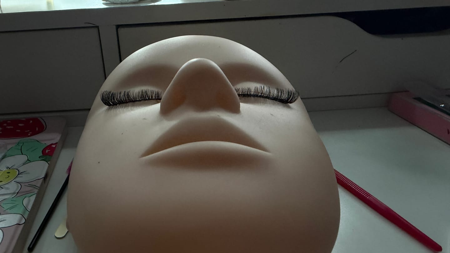 Customer photo review of Premium Eyelash Extensions 0.05mm