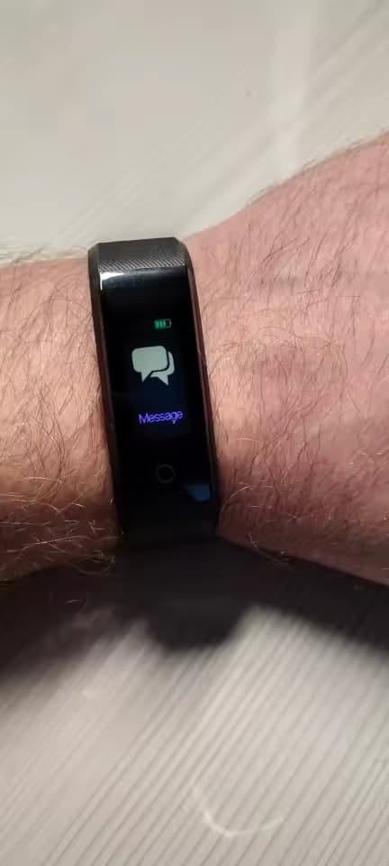 Customer photo review of Montre Intelligente pour personnes agées