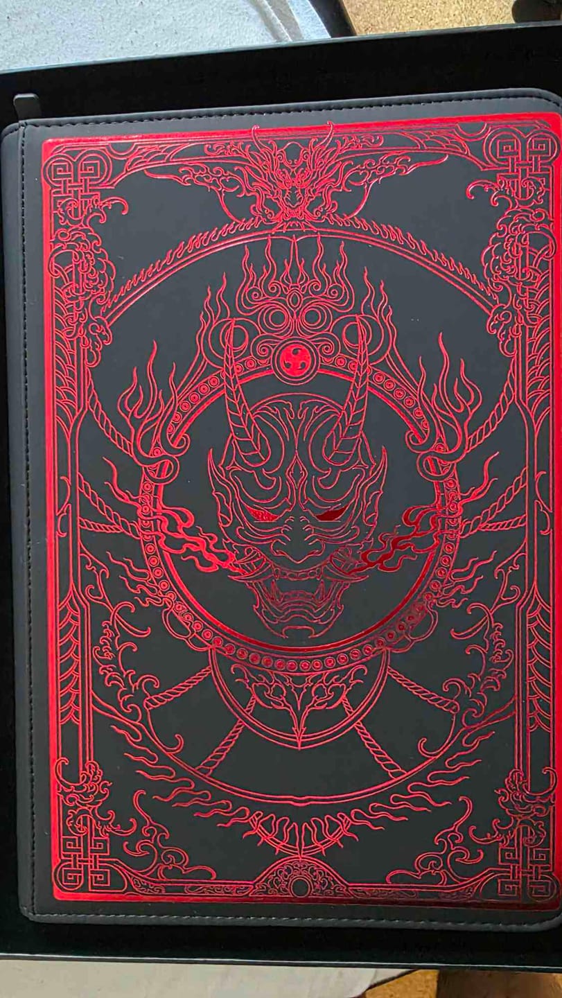 Customer photo review of BLOOD ONI - 9-Pocket Trading Card Binder