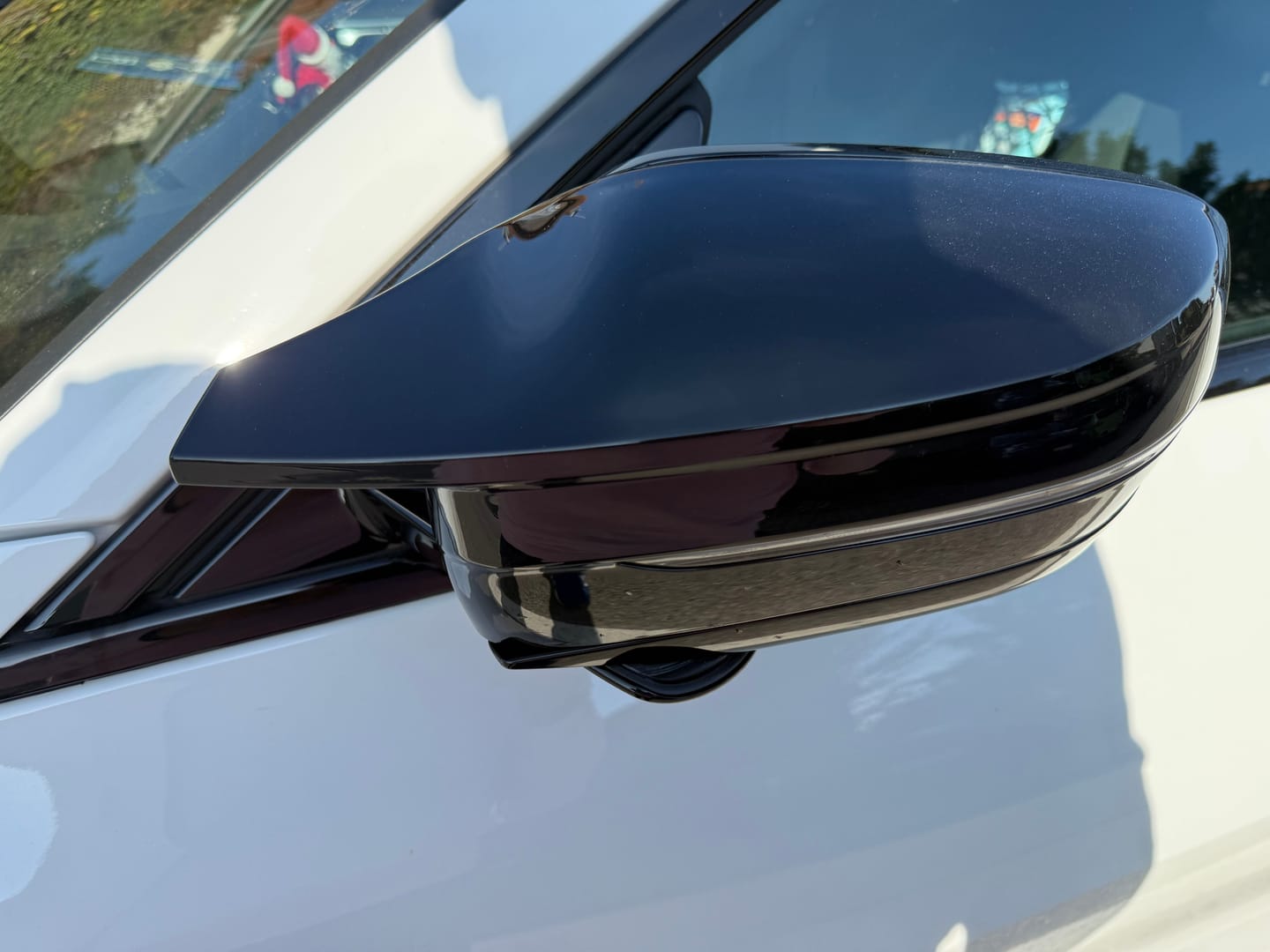 Customer photo review of BMW 2/3/4/5 Series G42/G20/G22/G26/G30 Gloss Black M-Style Mirror Covers (2017+)
