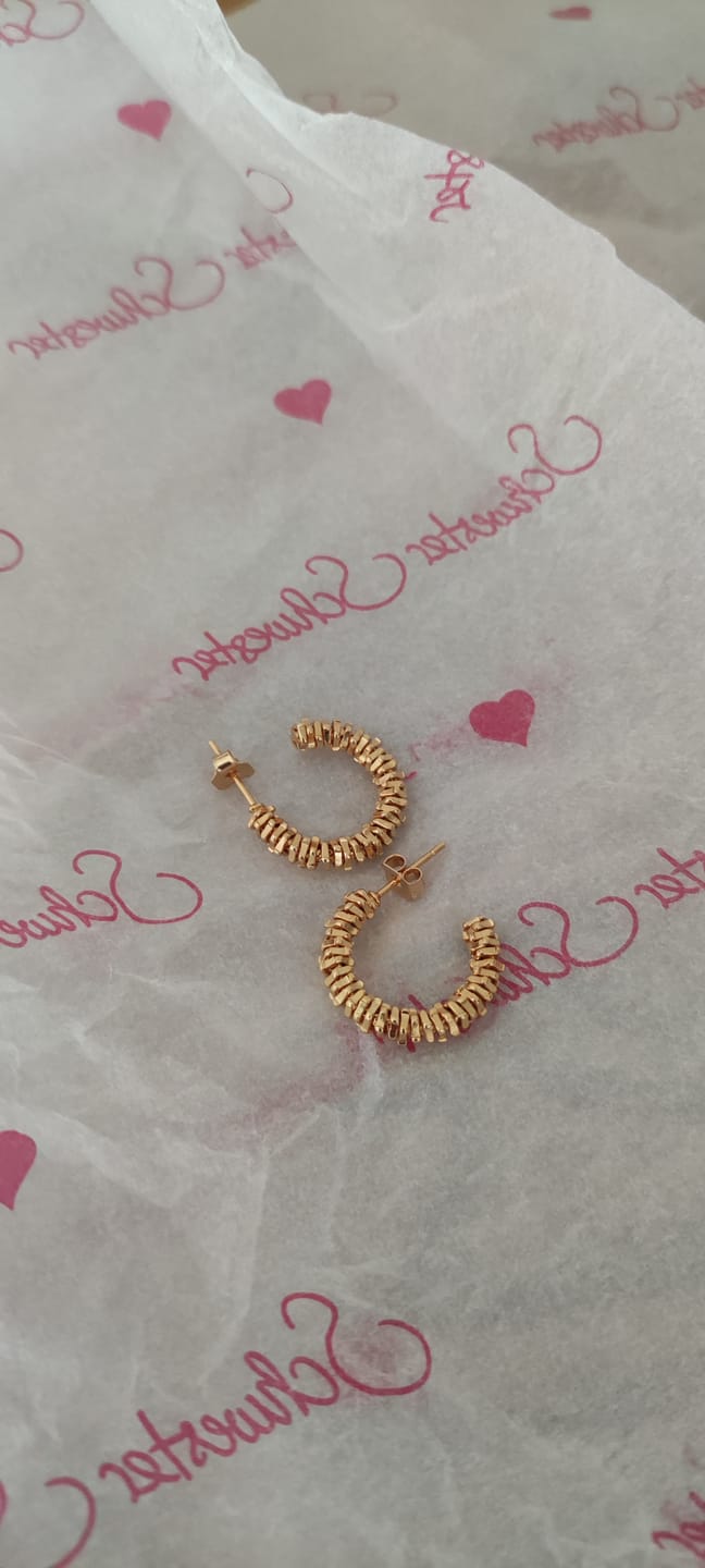 Customer photo review of Kleine glitzernde Creolen - rhodiniert