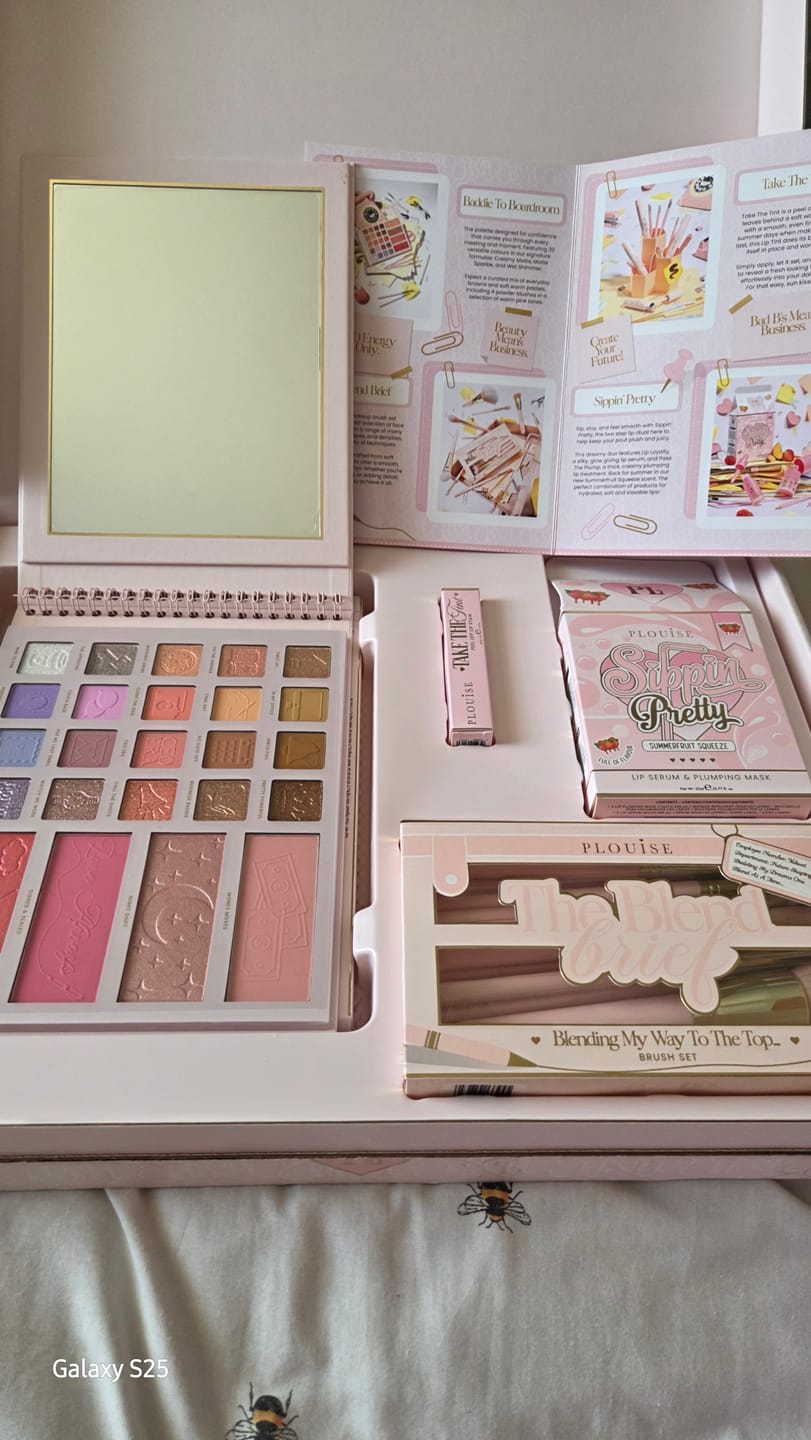 Korisnička recenzija fotografije Back to Business Makeup Set