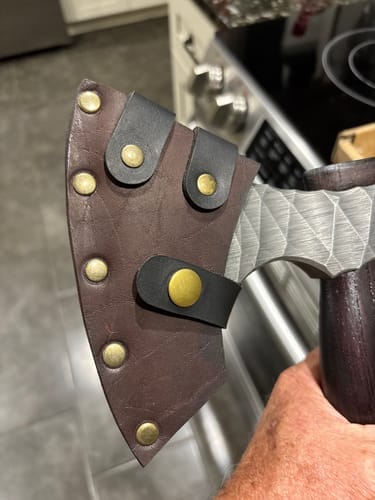 Customer photo review of Hand forged axe “Sterk Vorley” with leather cover