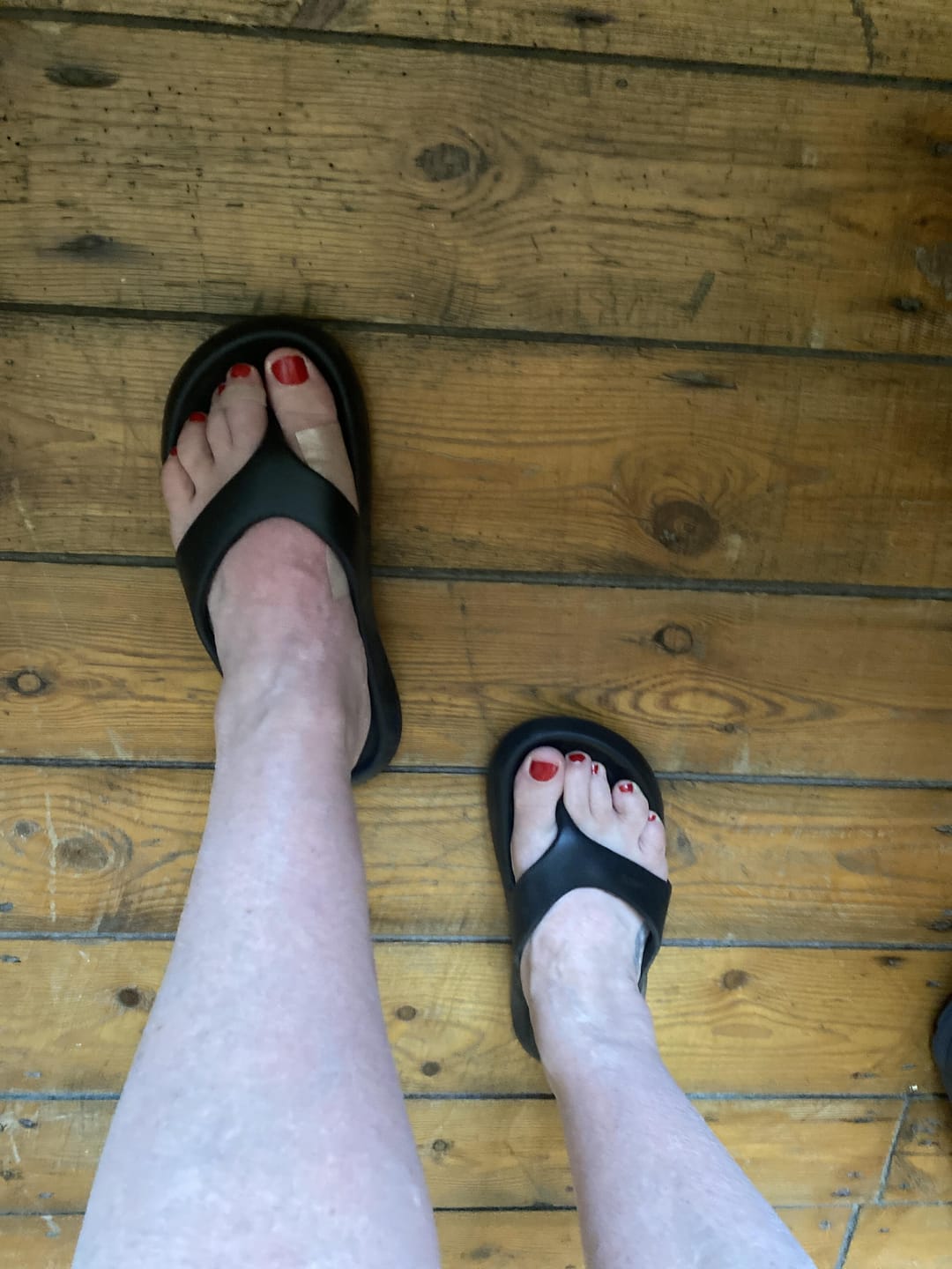 Customer photo review of Rowan | Flip Flops with Arch Support