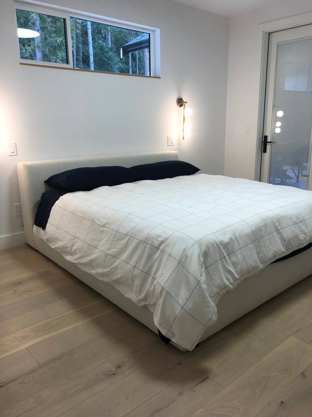 Customer photo review of Ophelia Form Bed