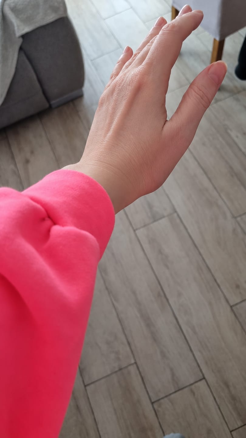 Customer photo review of Sweater mit Rückenprint COPENHAGEN pink